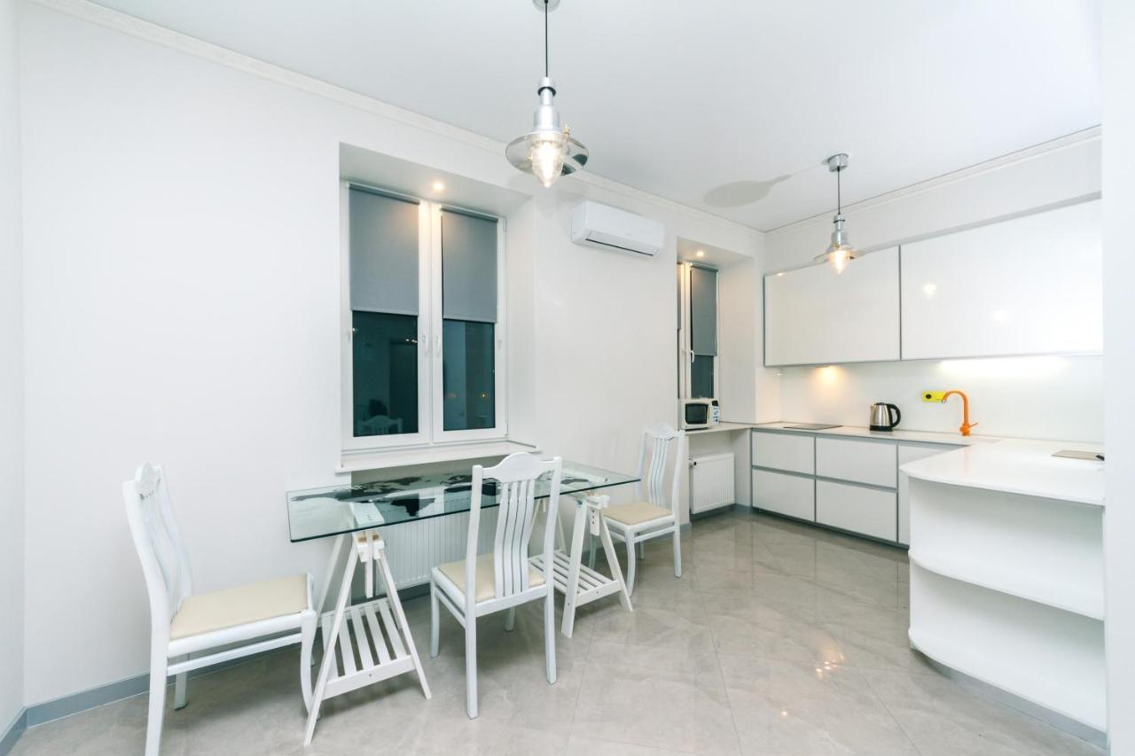 Hotrent City Deluxe Kiev Bagian luar foto