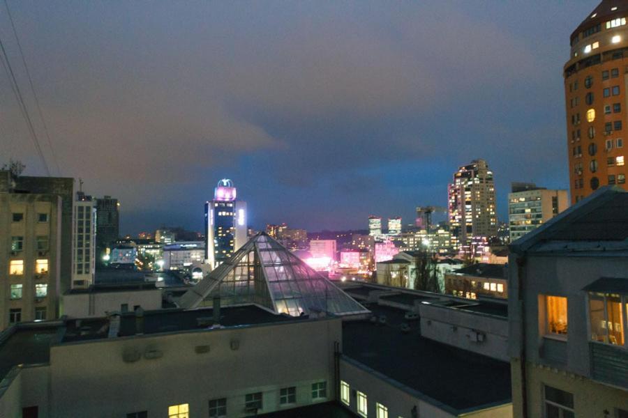 Hotrent City Deluxe Kiev Bagian luar foto